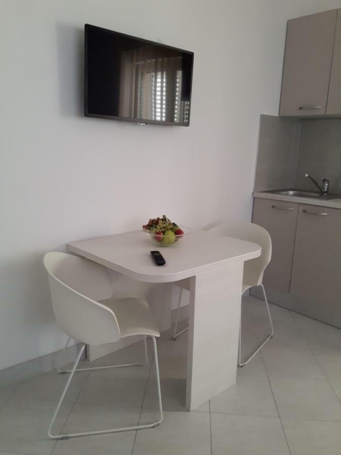 Apartments Nika Трогир Экстерьер фото